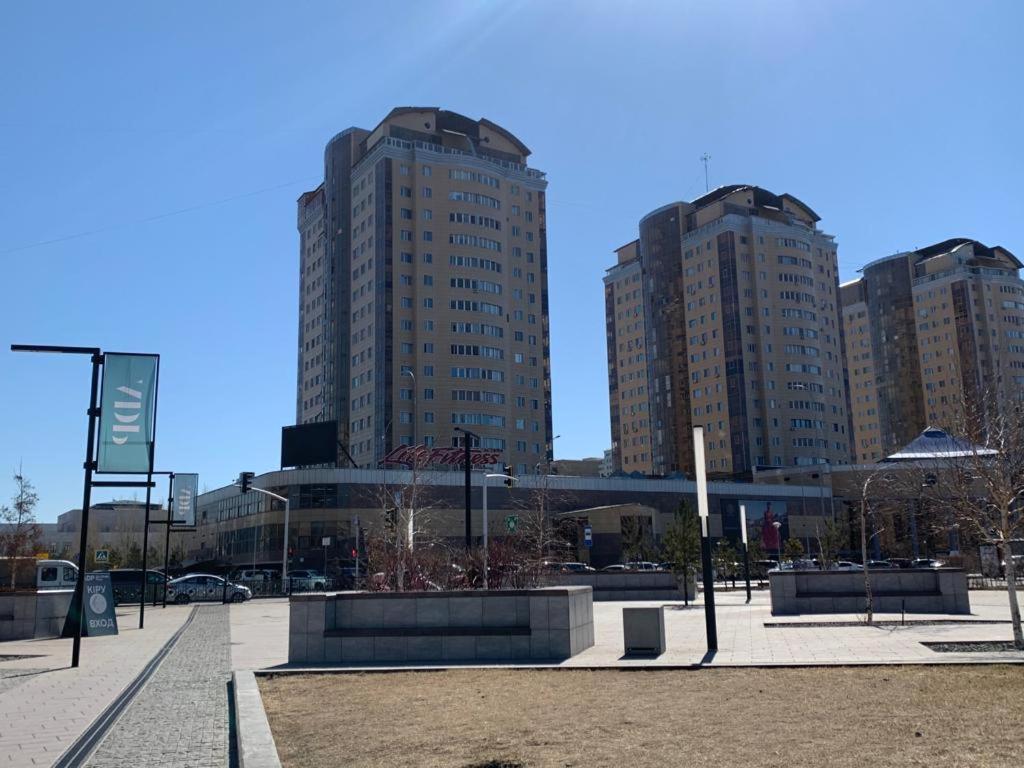 Квартира с видом на Abu Dhabi Plaza Астана Экстерьер фото